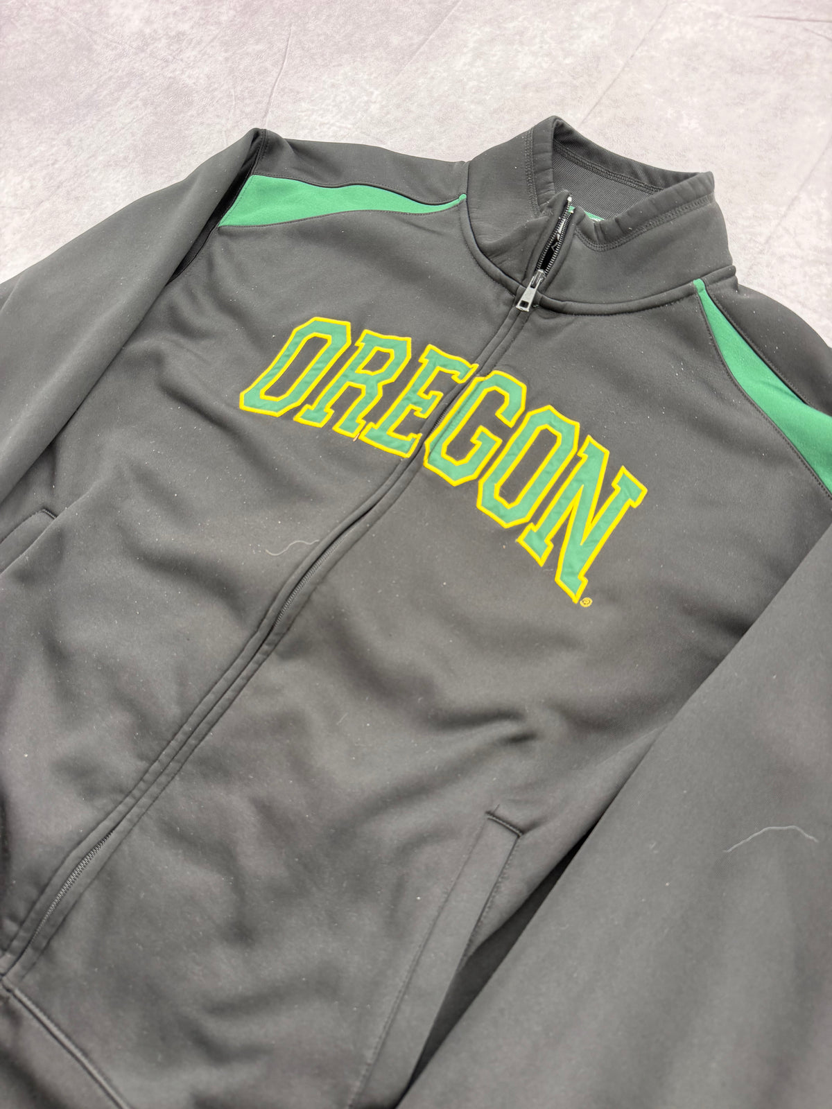Oregon Zip Up - L