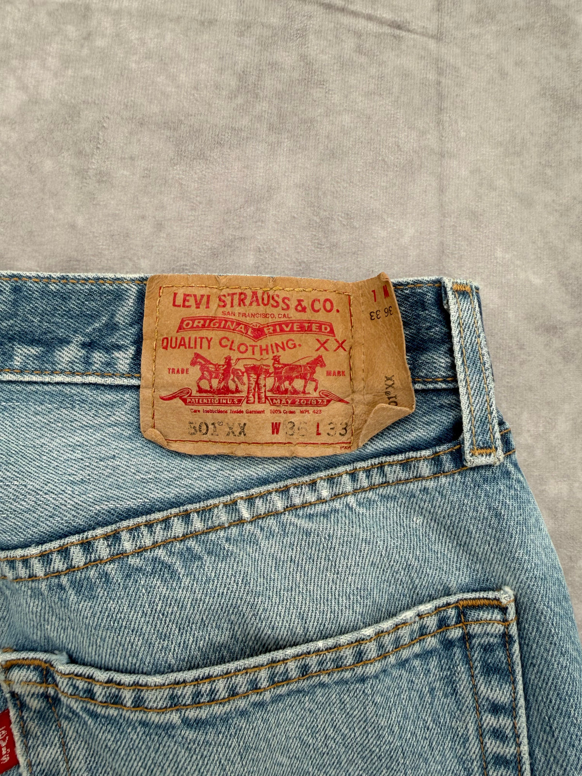 Levi 501s - 36x33