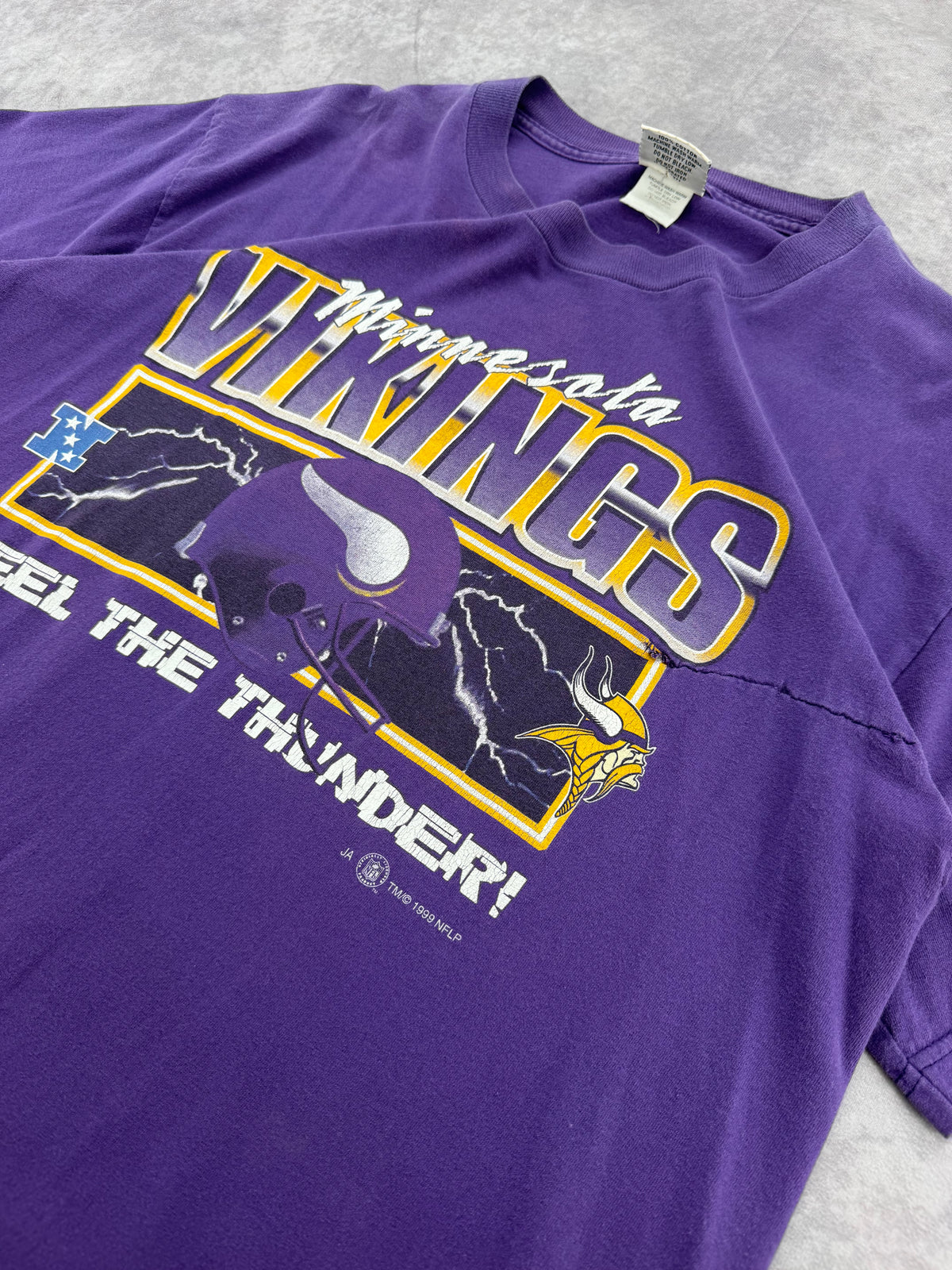 90s Vikings Tee - L