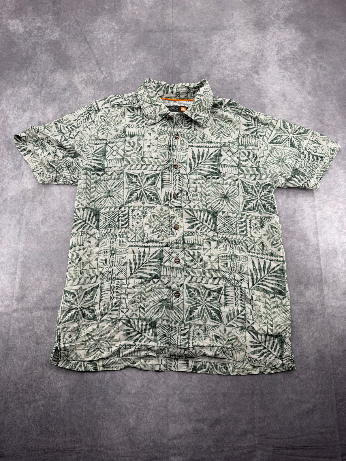 Quicksilver Button Up - M